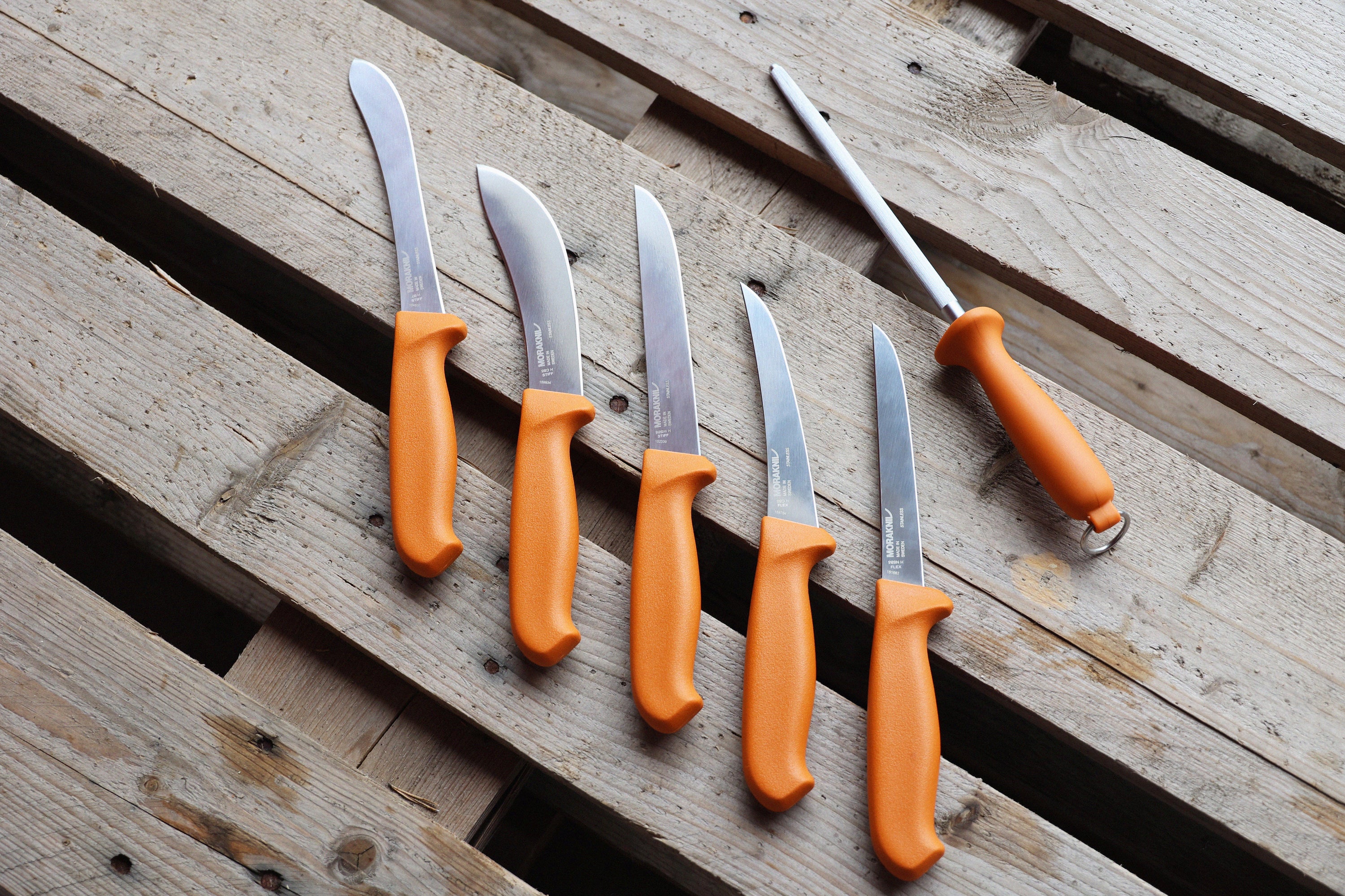 Morakniv Hunting Curved Boning Knife (S) + Hunting Knife Set