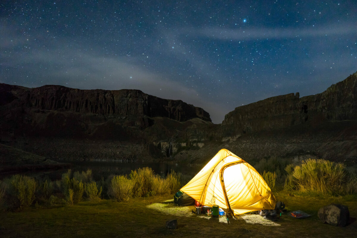 mistakes_people_make_while_camping_UCO_lanterns_and_flashlights