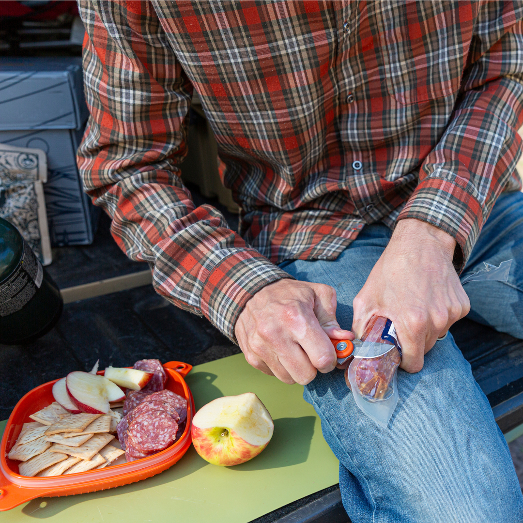 Small_EDC_Knife_for_Backpacking_UCO_Gear
